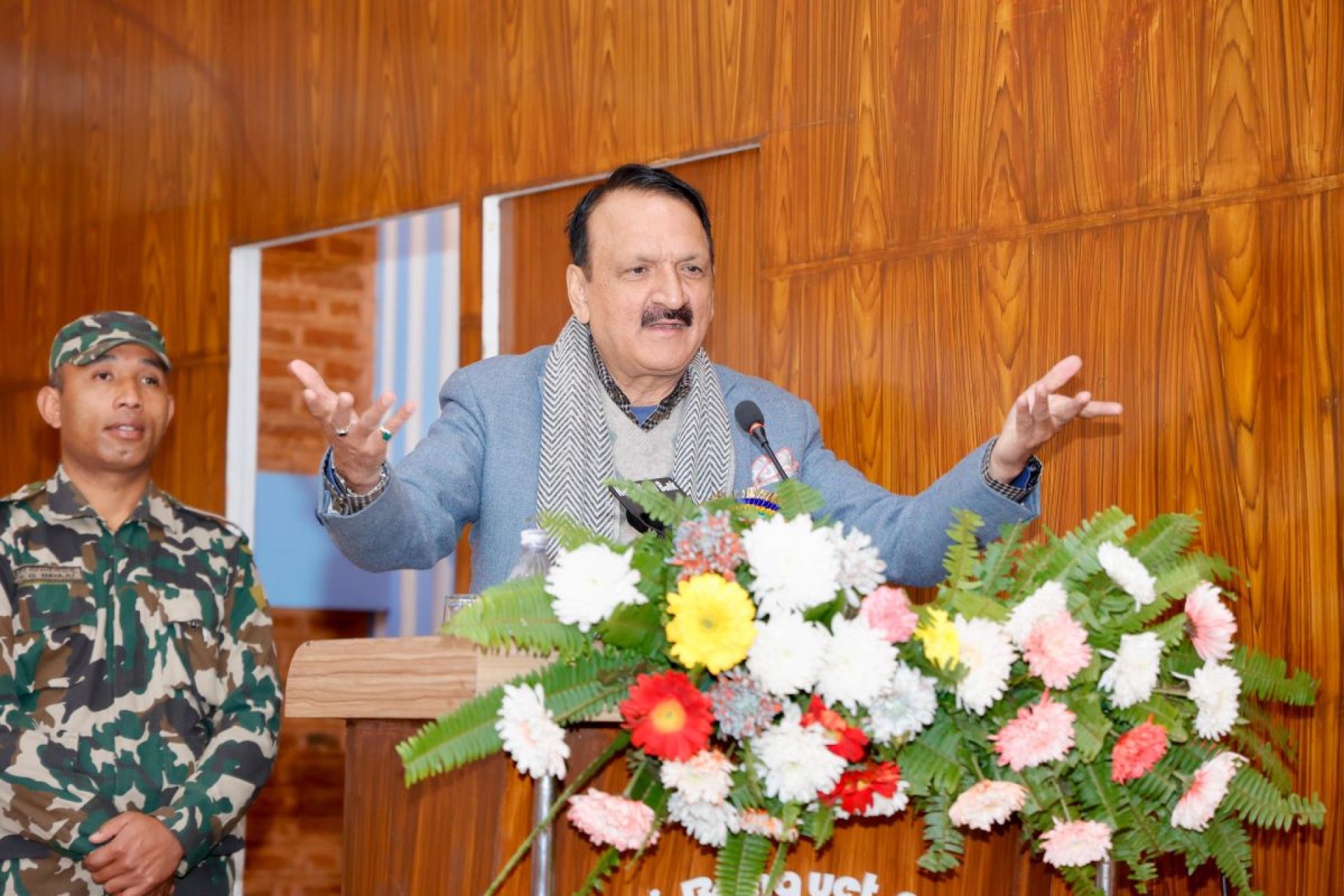 काठको सट्टा स्टिलको फर्निचरको उपयोग बढ्दै जानु हाम्रा लागि सुखद् होइन: अर्थमन्त्री